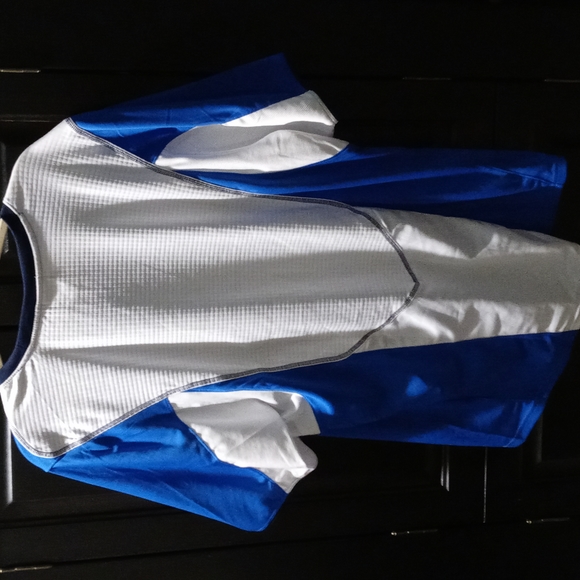 Nike Tennis Shirt - Picture 3 of 3